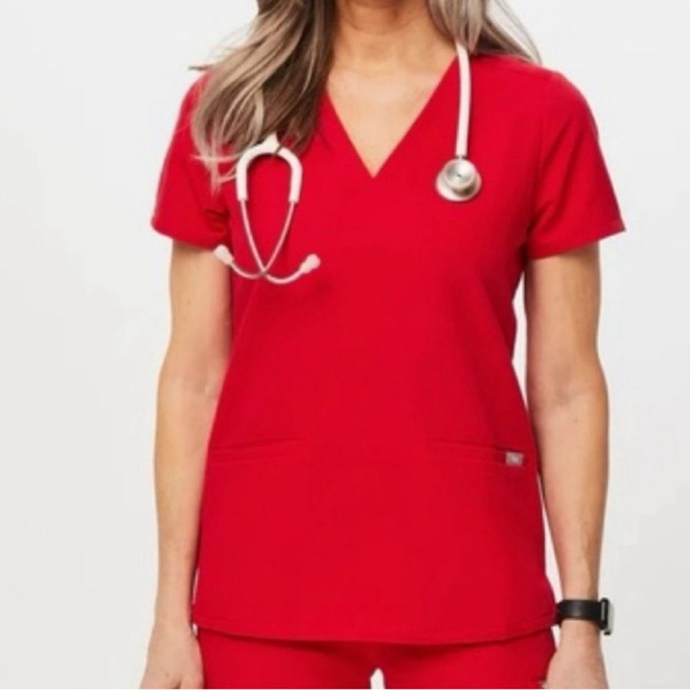 FIGS Casma Three-Pocket Short Sleeve Scrub Top Red PO 6231 Sz Large
